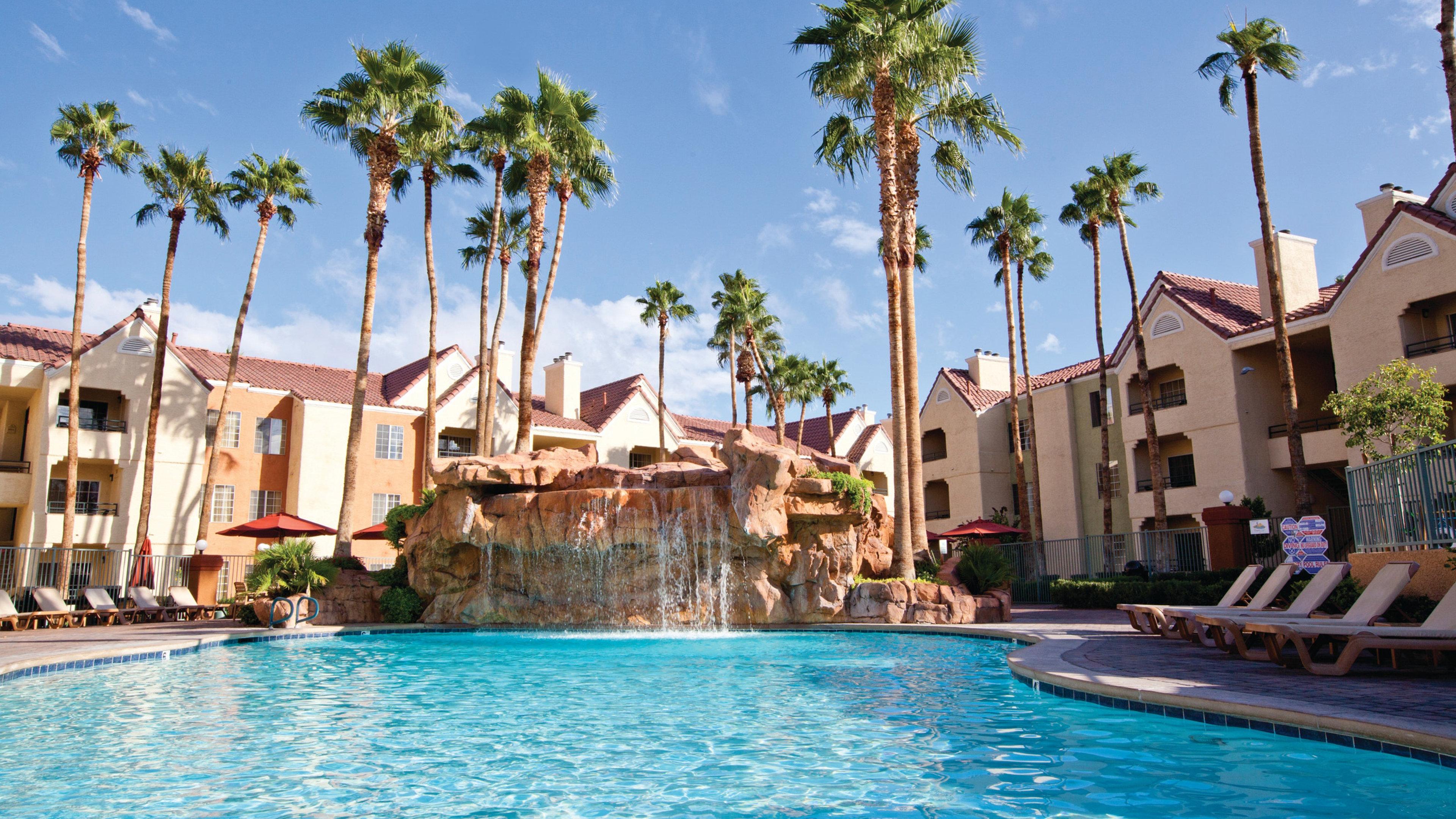 Holiday Inn Club Vacations At Desert Club Resort Лас Вегас Екстериор снимка