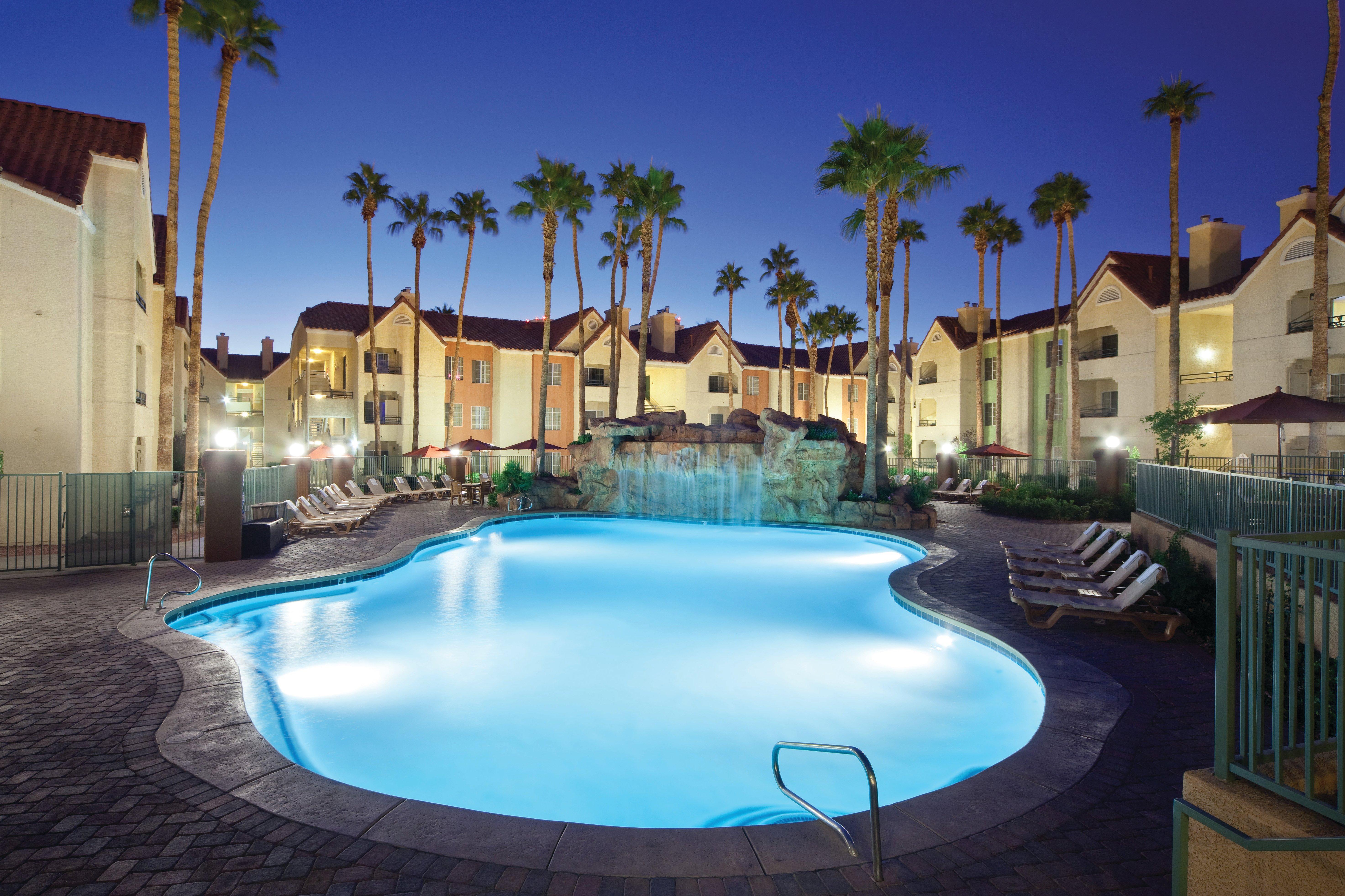 Holiday Inn Club Vacations At Desert Club Resort Лас Вегас Екстериор снимка